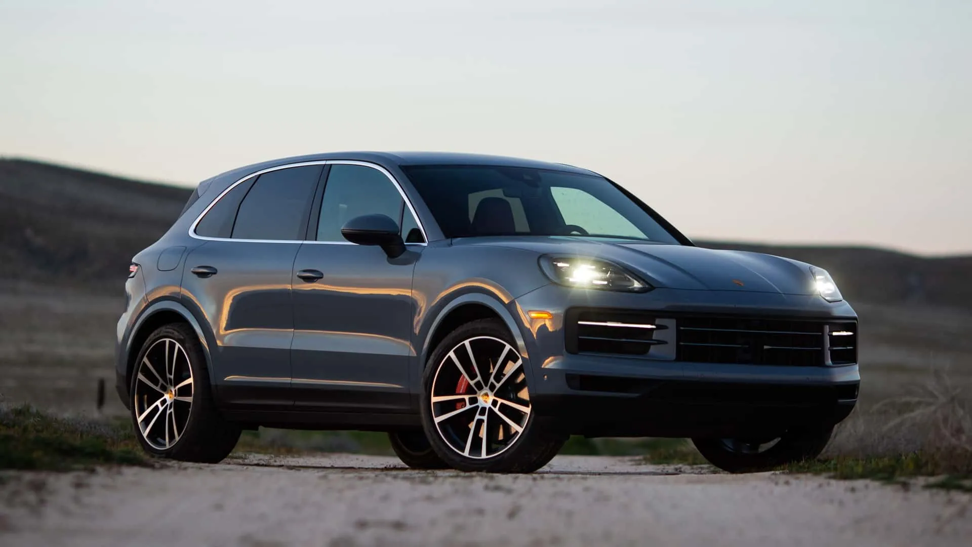 Porsche Cayenne Brings Sports Car Precision to Infotainment