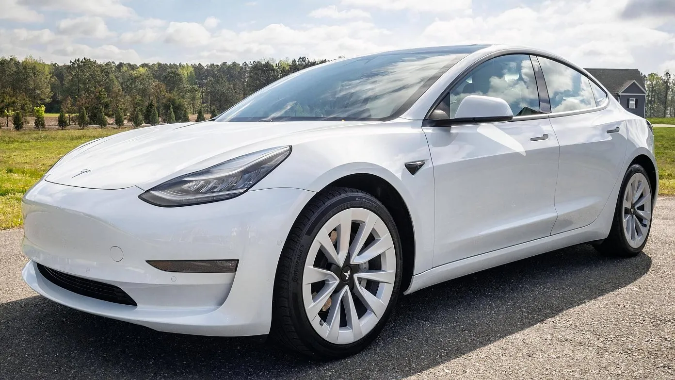 Tesla Model 3 Standard Range Plus