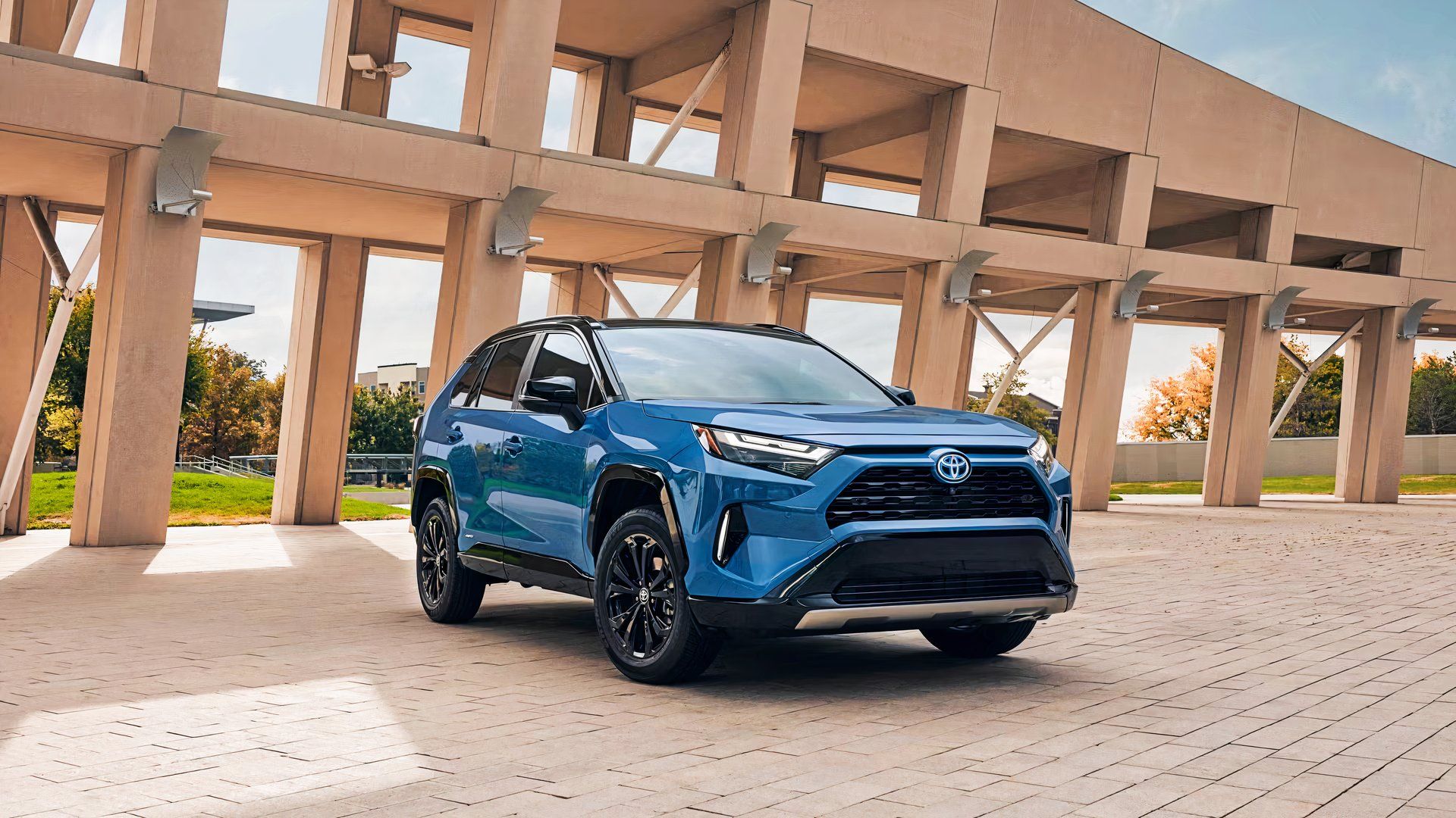 Toyota RAV4 Hybrid2