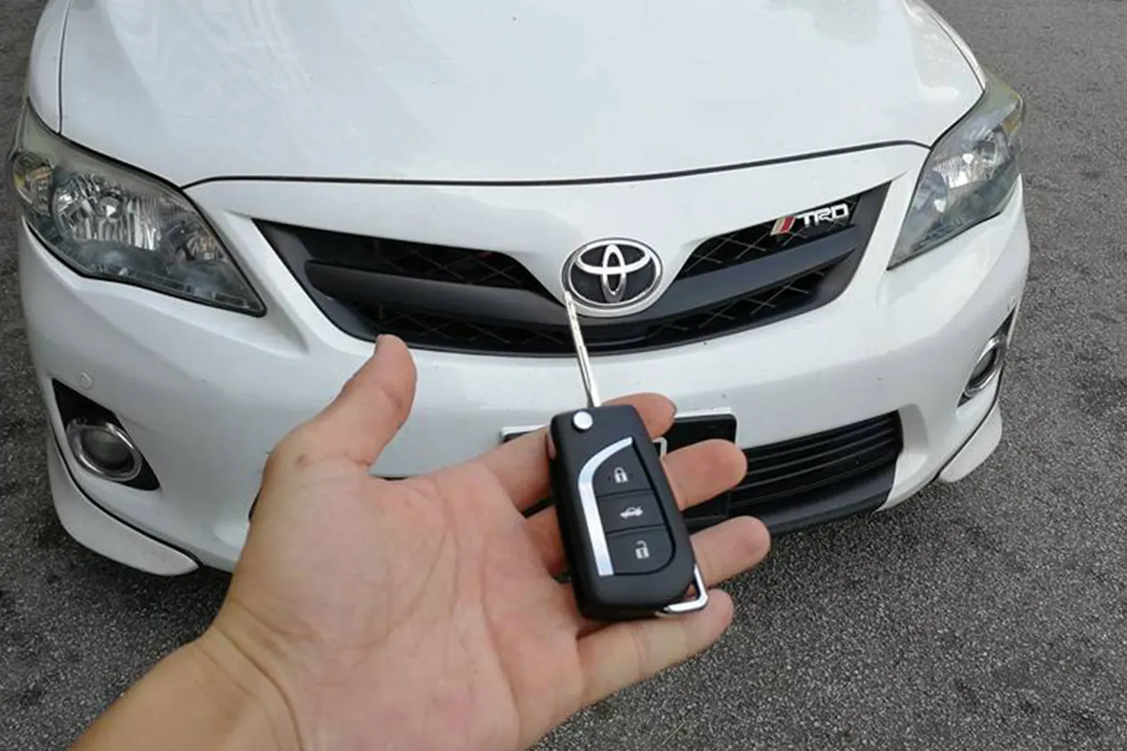 Toyota metal car keys
