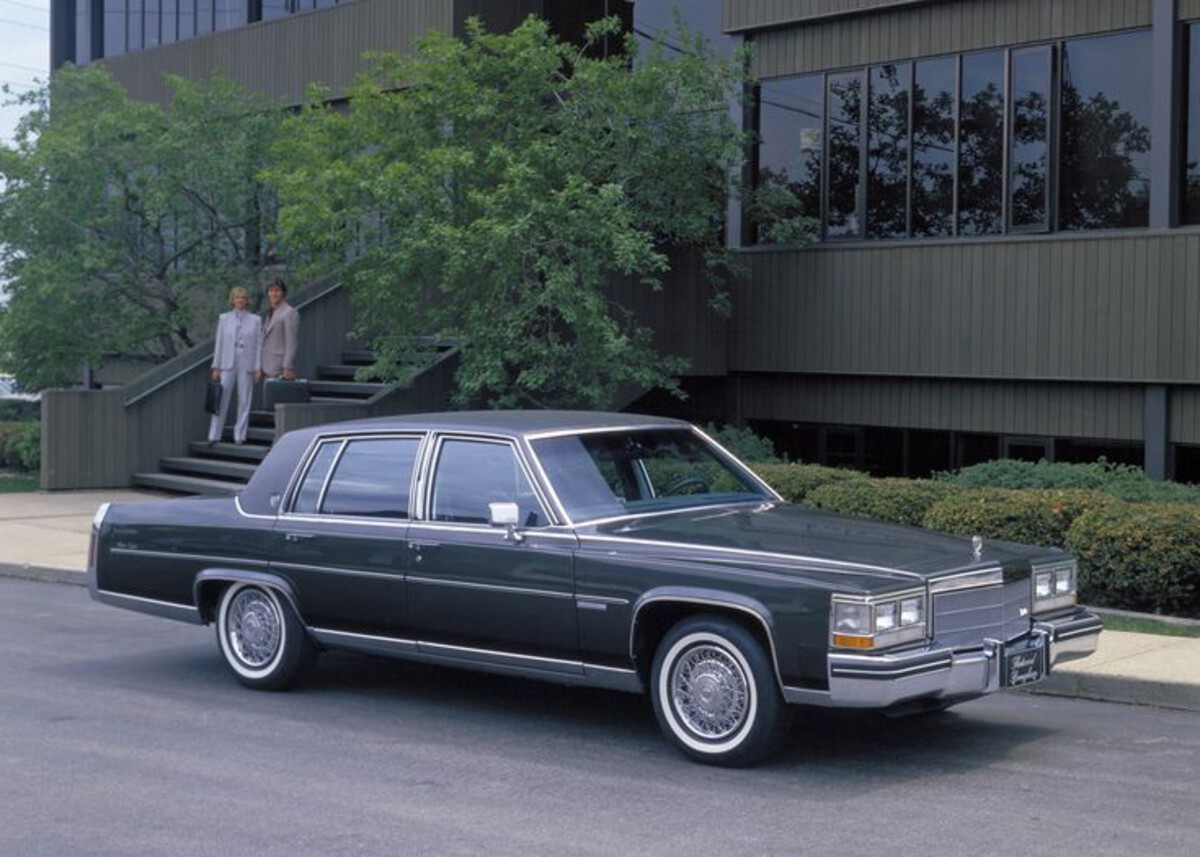  Cadillac Fleetwood Brougham
