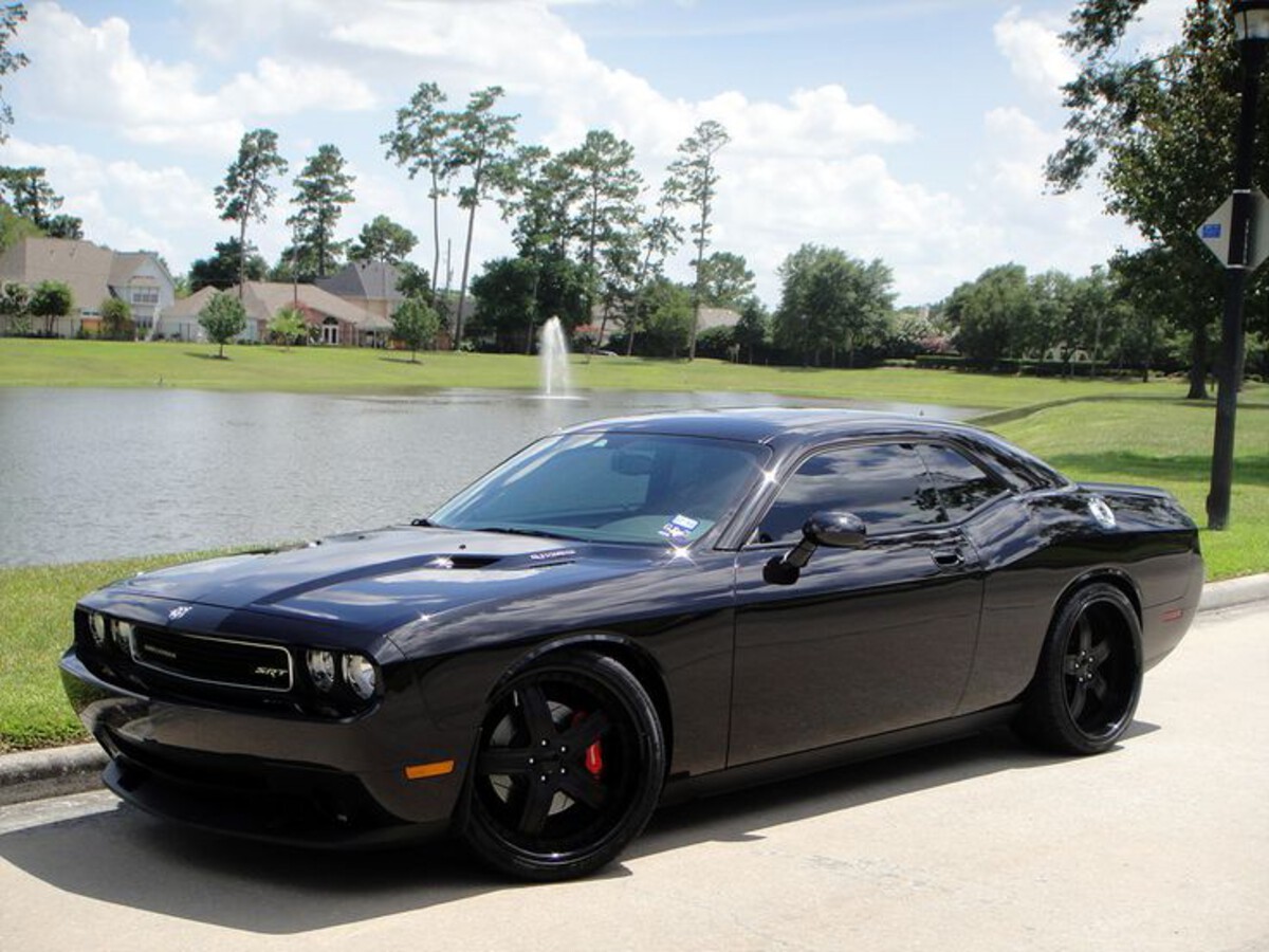  Dodge Challenger SRT8 (2011–2014)
