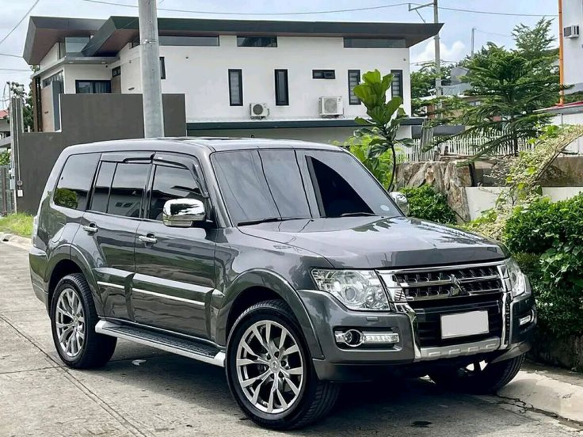  Mitsubishi Pajero or Montero (’99 – ’09)