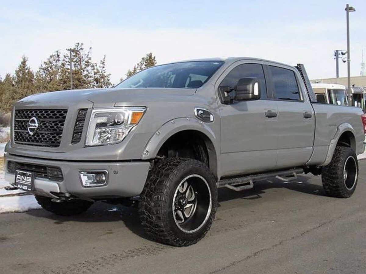  Nissan Titan XD Cummins Diesel