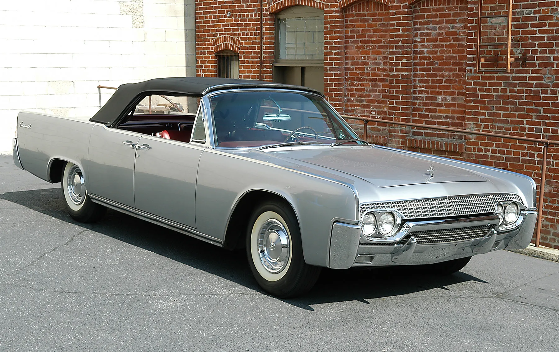 1961 Lincoln Continental Convertible Sedan Hardtop 1961 Lincoln Continental Convertible Sedan Hardtop