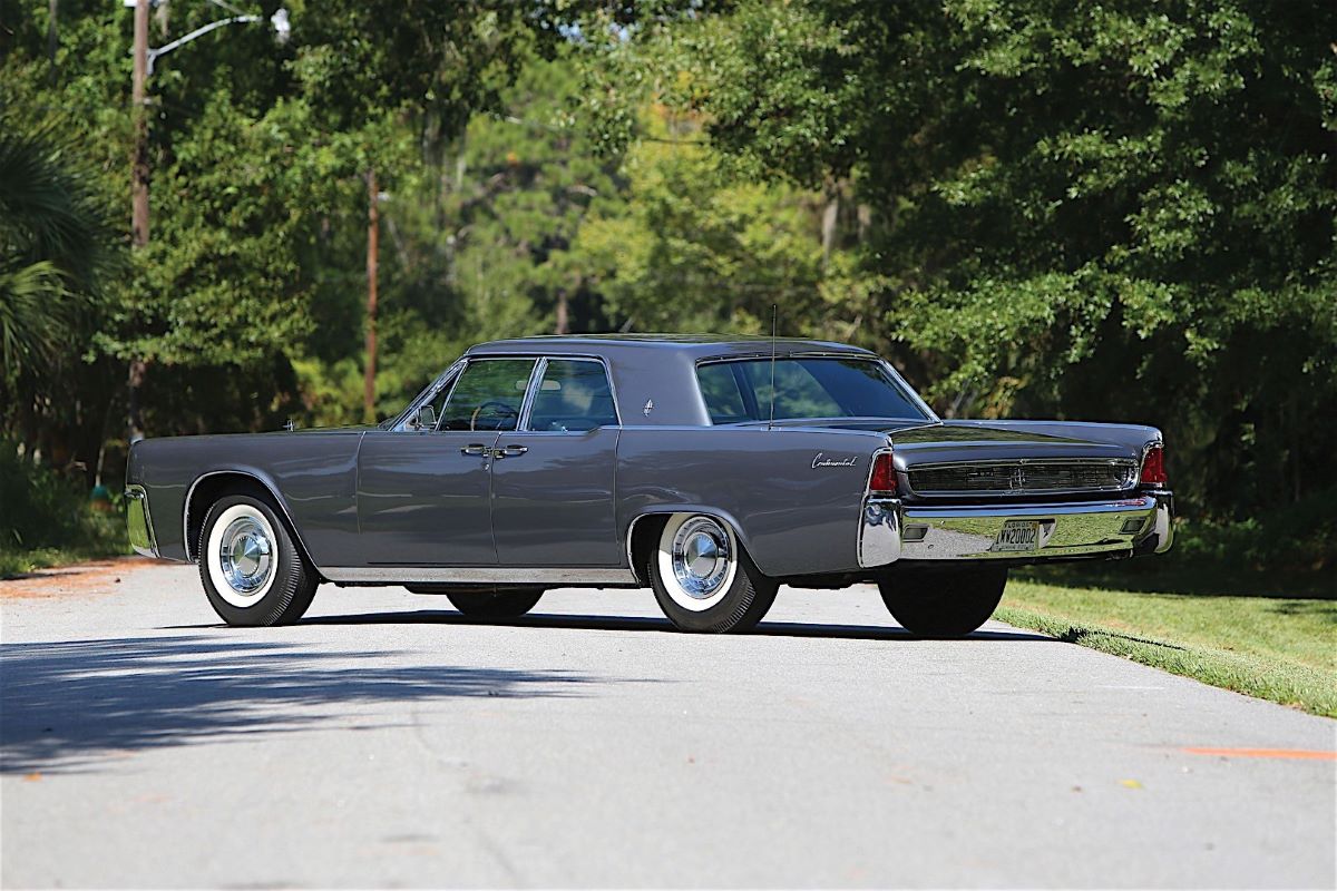 1961 Lincoln Continental