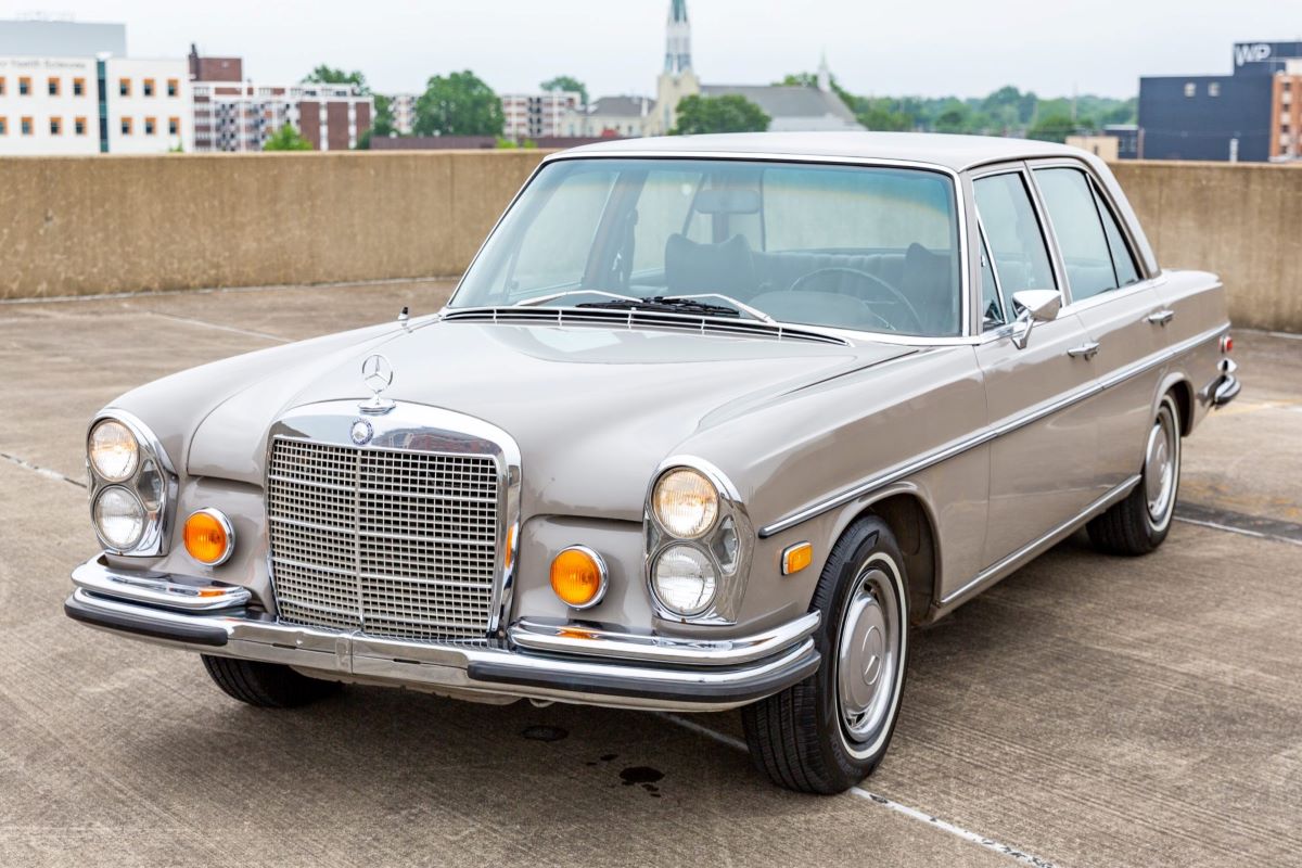 1972 Mercedes Benz 280SE