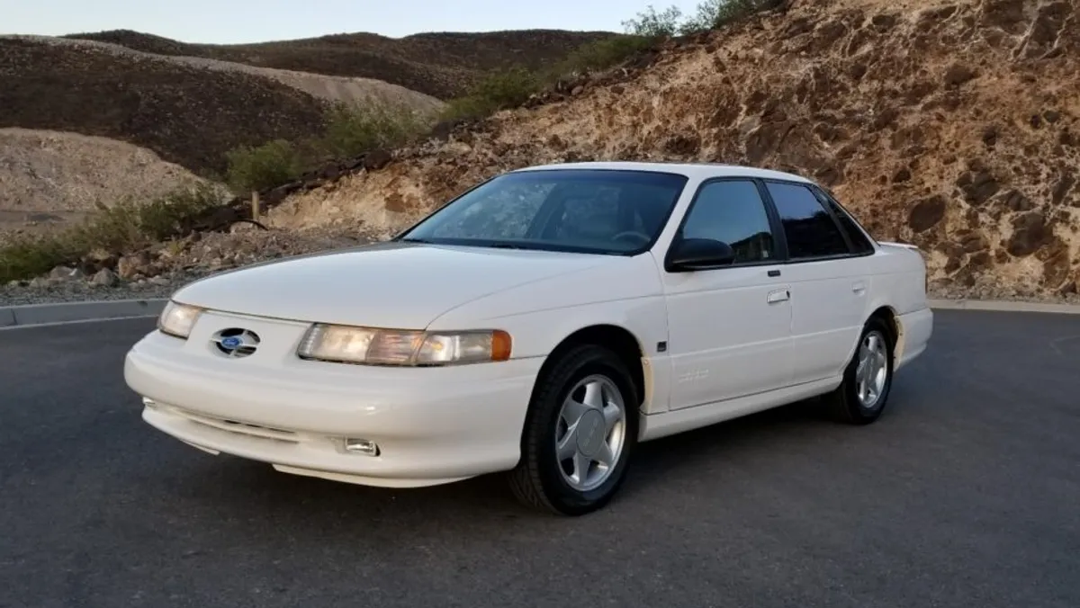 1992–1995 Ford Taurus SHO
