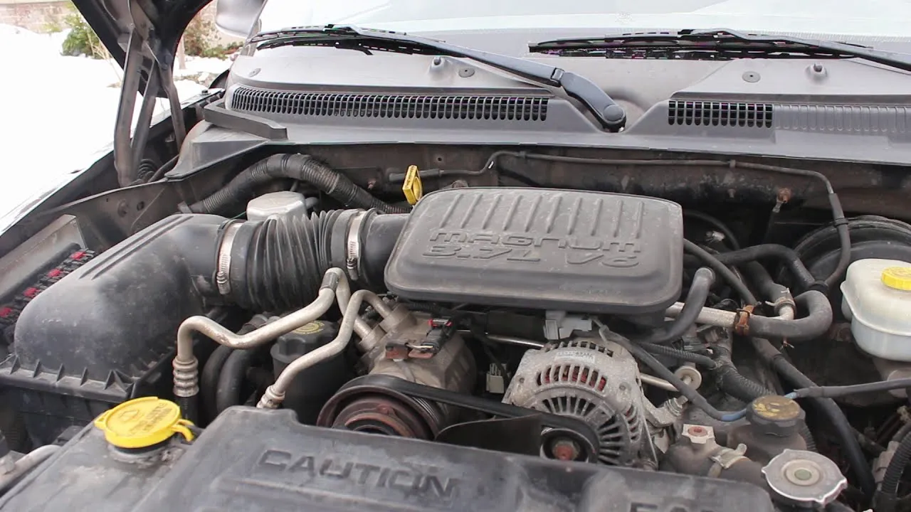 2004 Dodge Dakota engine bay