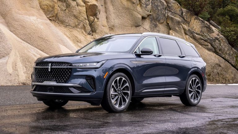 2024 2025 Lincoln Nautilus