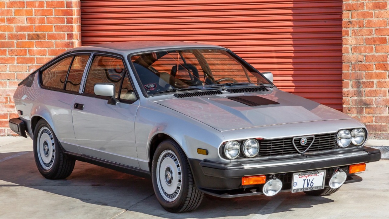 Alfa Romeo GTV6