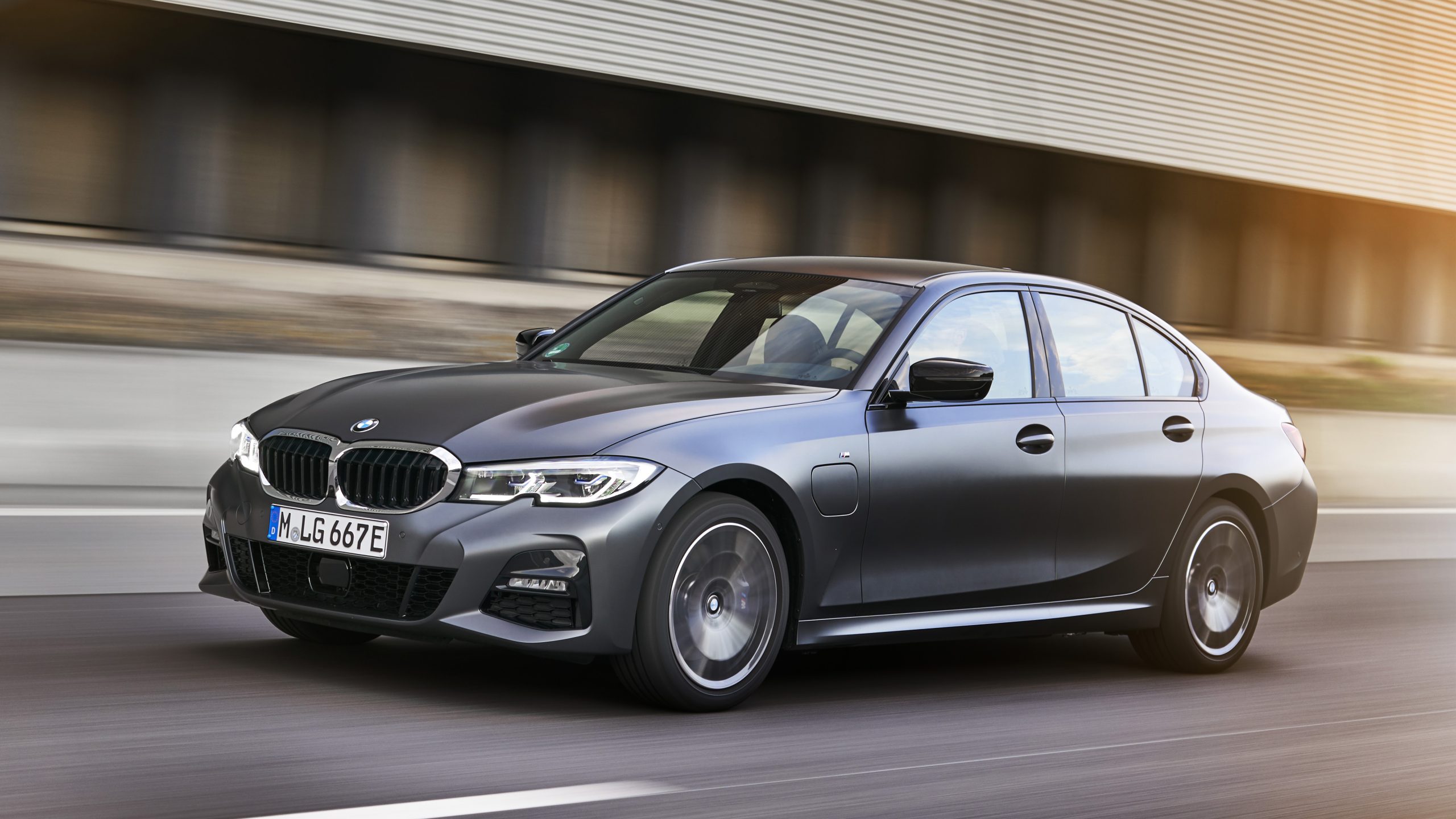 BMW 330e (2016–2020)