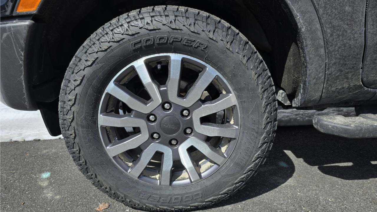 Cooper Discoverer Road+Trail AT