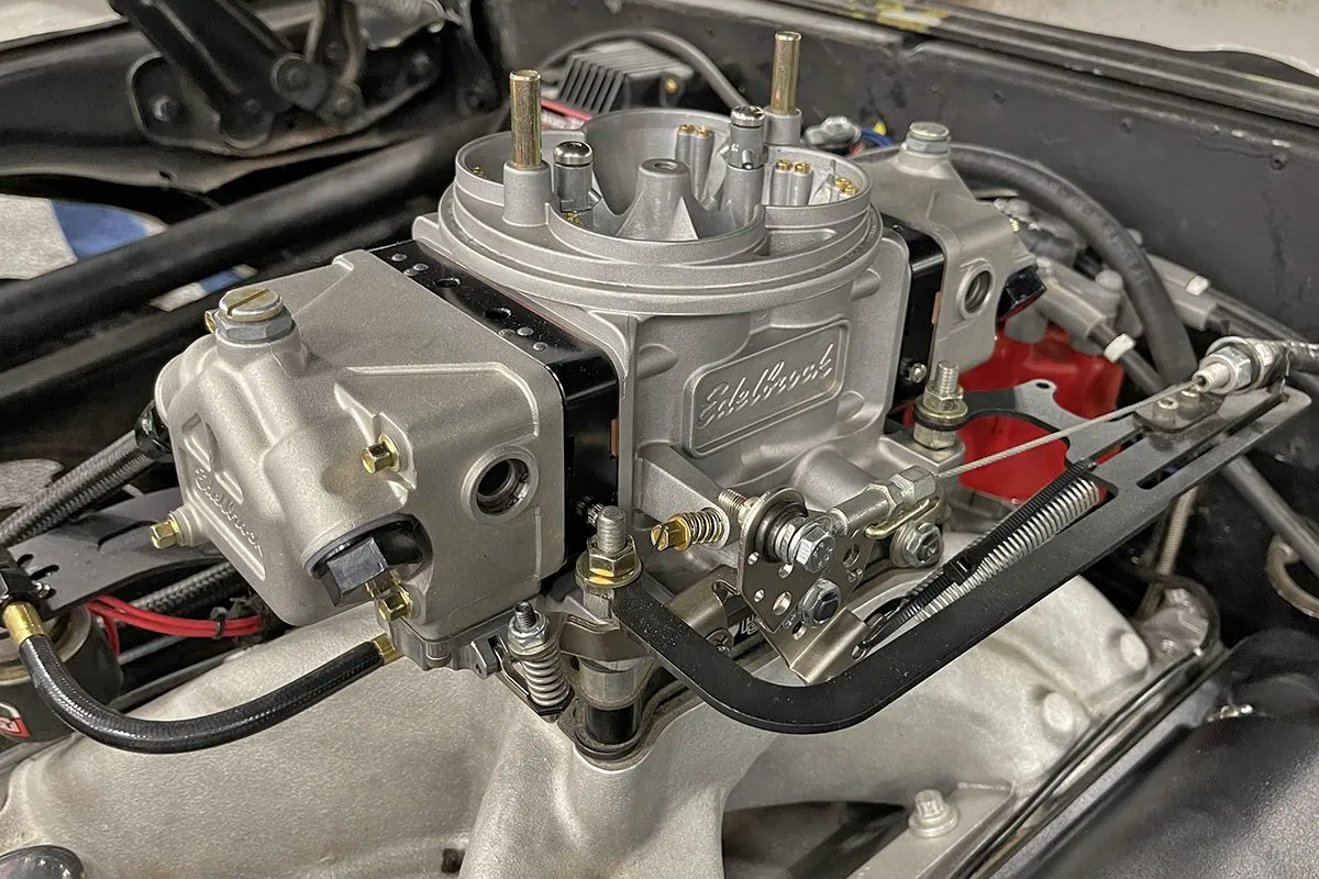Edelbrock VRS 4150 series four barrel carburetor