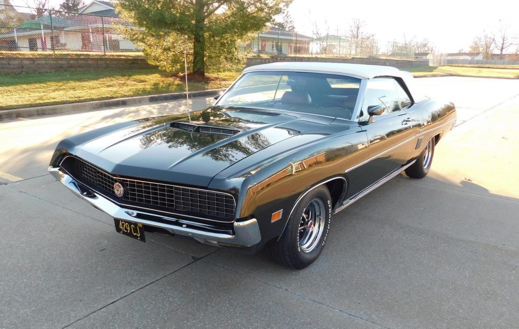 Ford Torino
