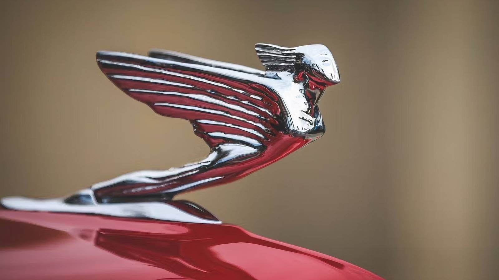Goddess of Speed hood ornament