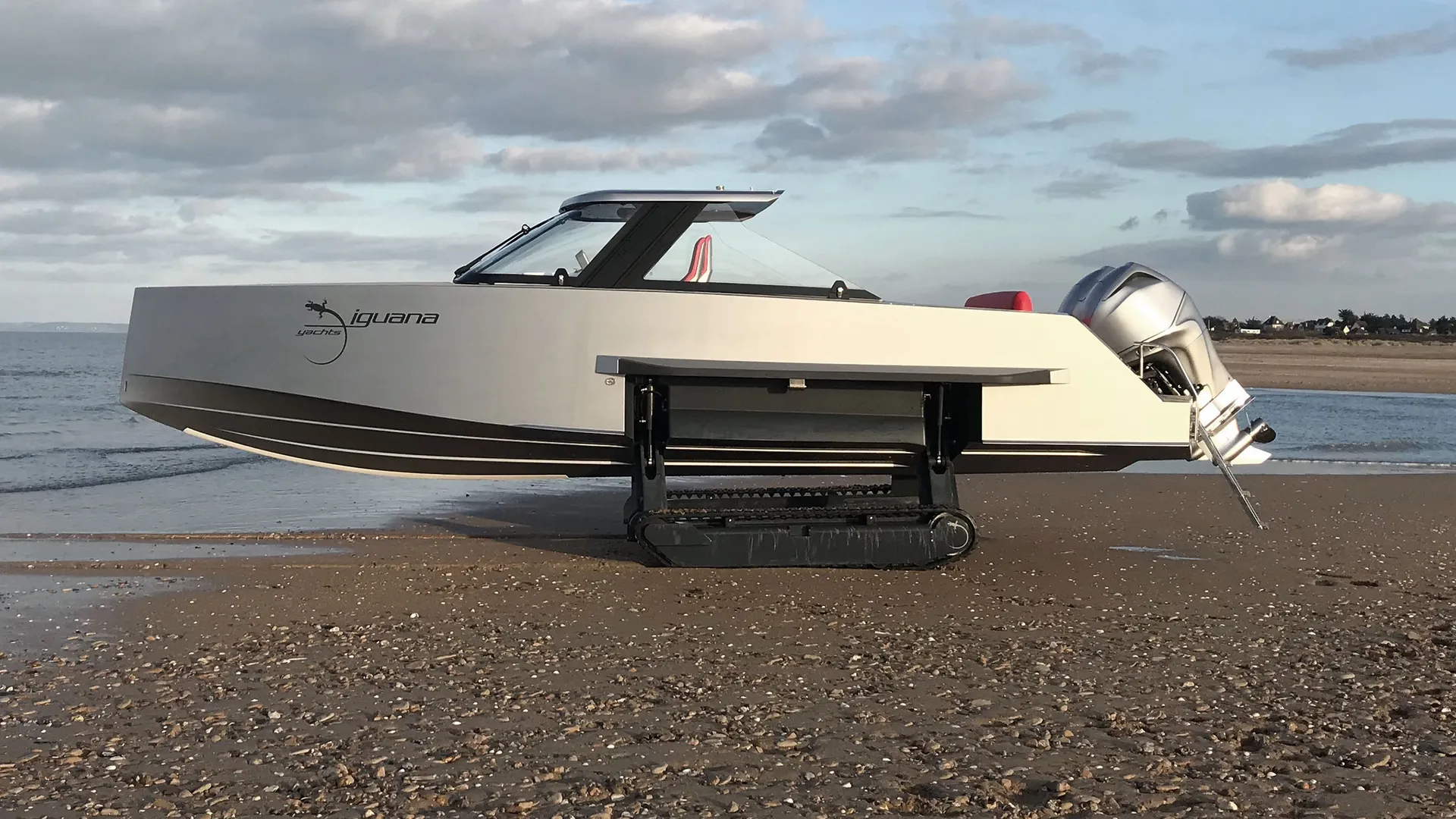 Iguana Yachts Amphibian Car