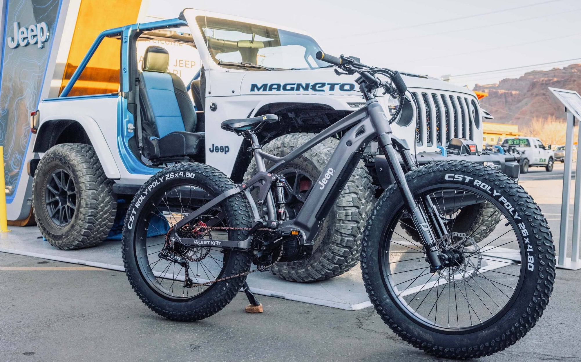 Jeep Wrangler and the Jeep e Bike Jeep Wrangler and the Jeep e Bike