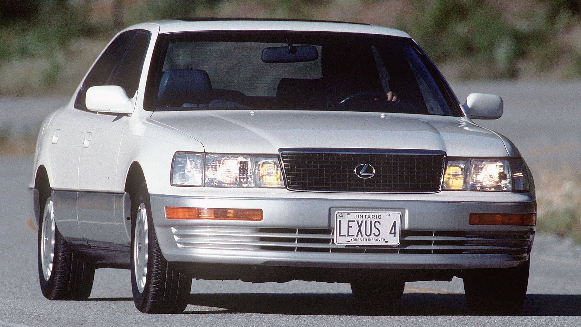 Lexus LS400 2