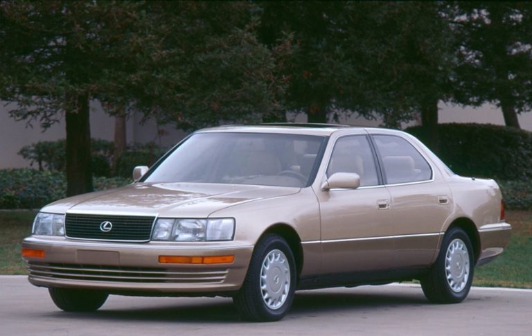 Lexus LS400