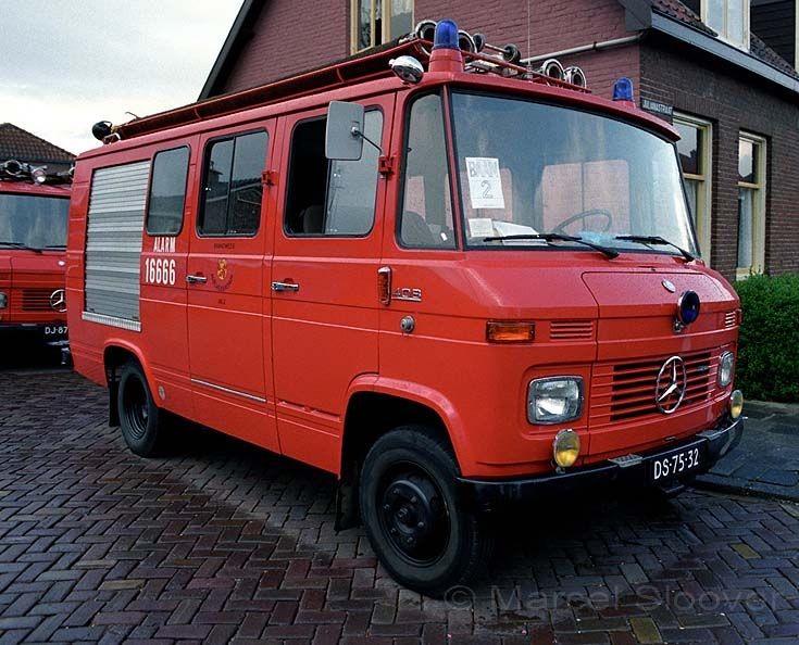 Mercedes‑Benz L408 Mercedes‑Benz L408