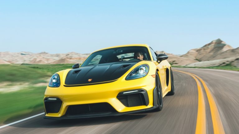 Reasons Why Lightweight Sports Cars Are Better for US Backroads