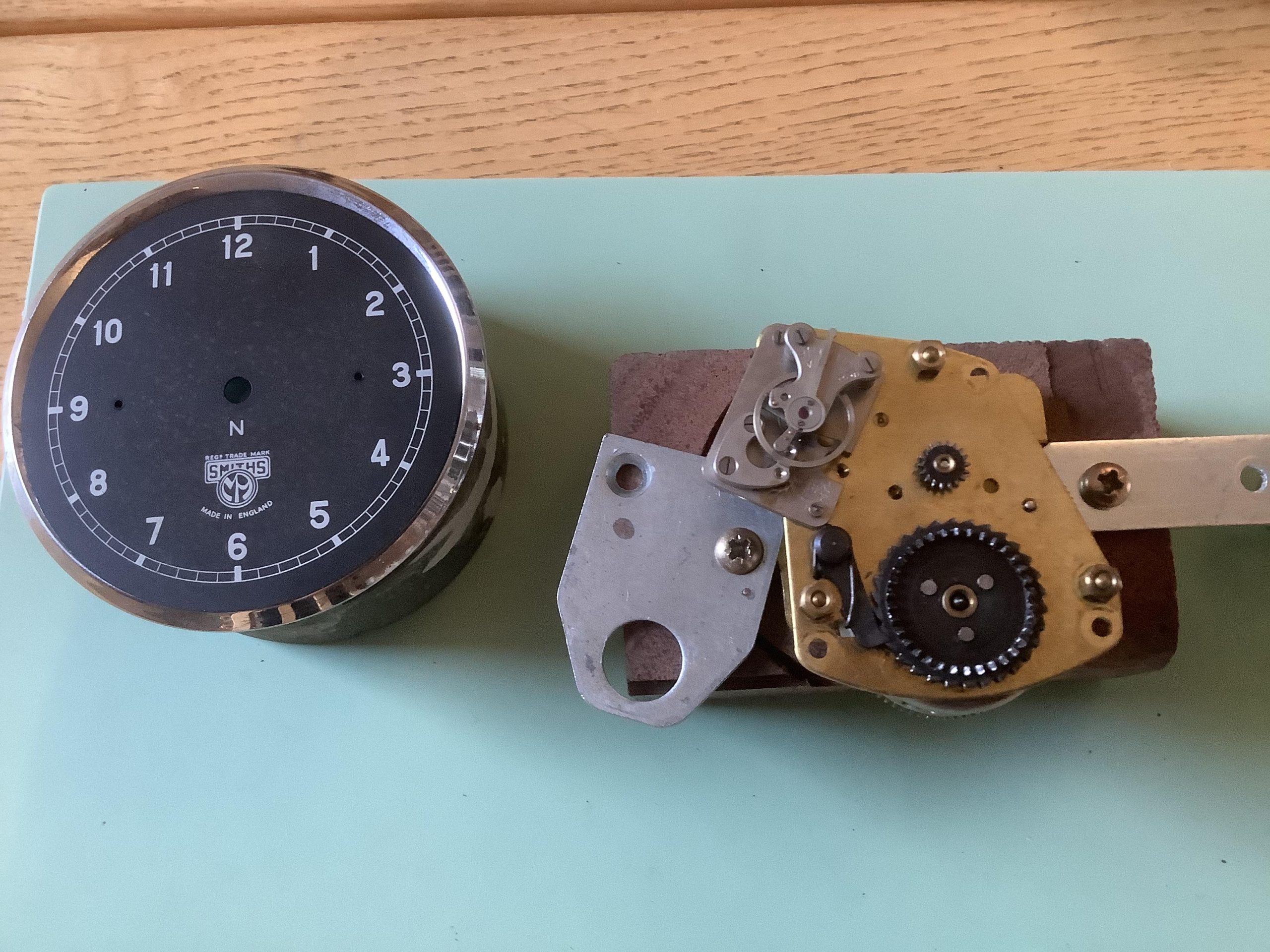 Smiths Dashboard Clock (1920s–1960s)