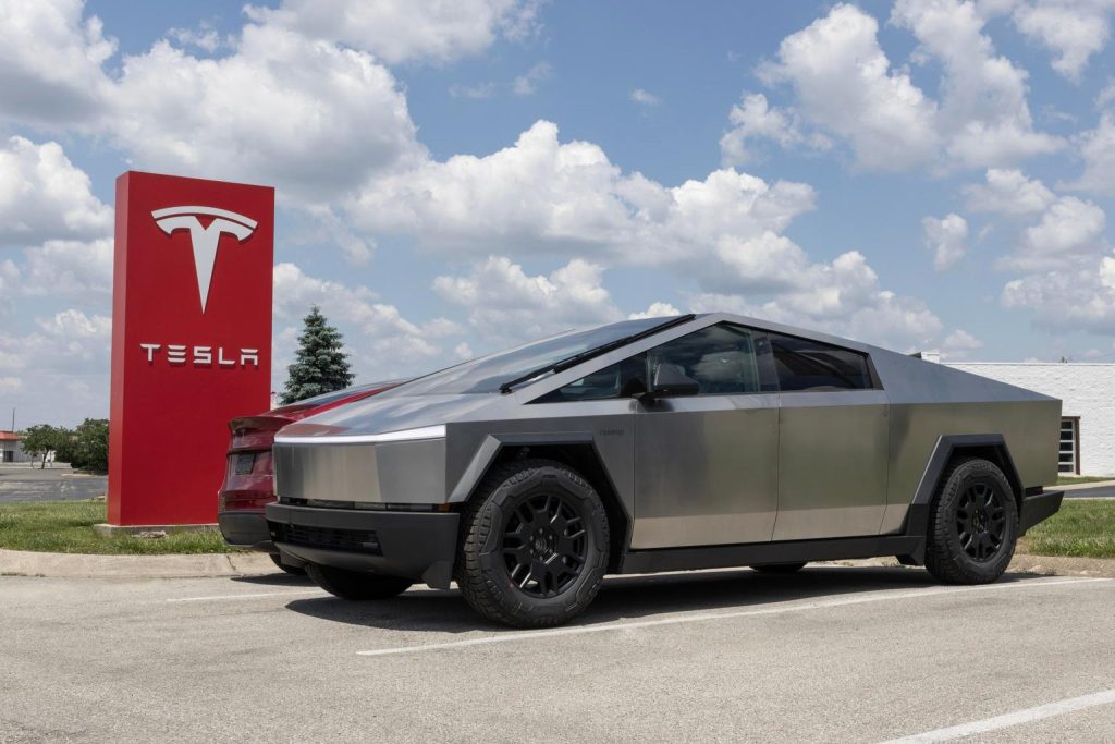 Tesla Cybertruck (2)