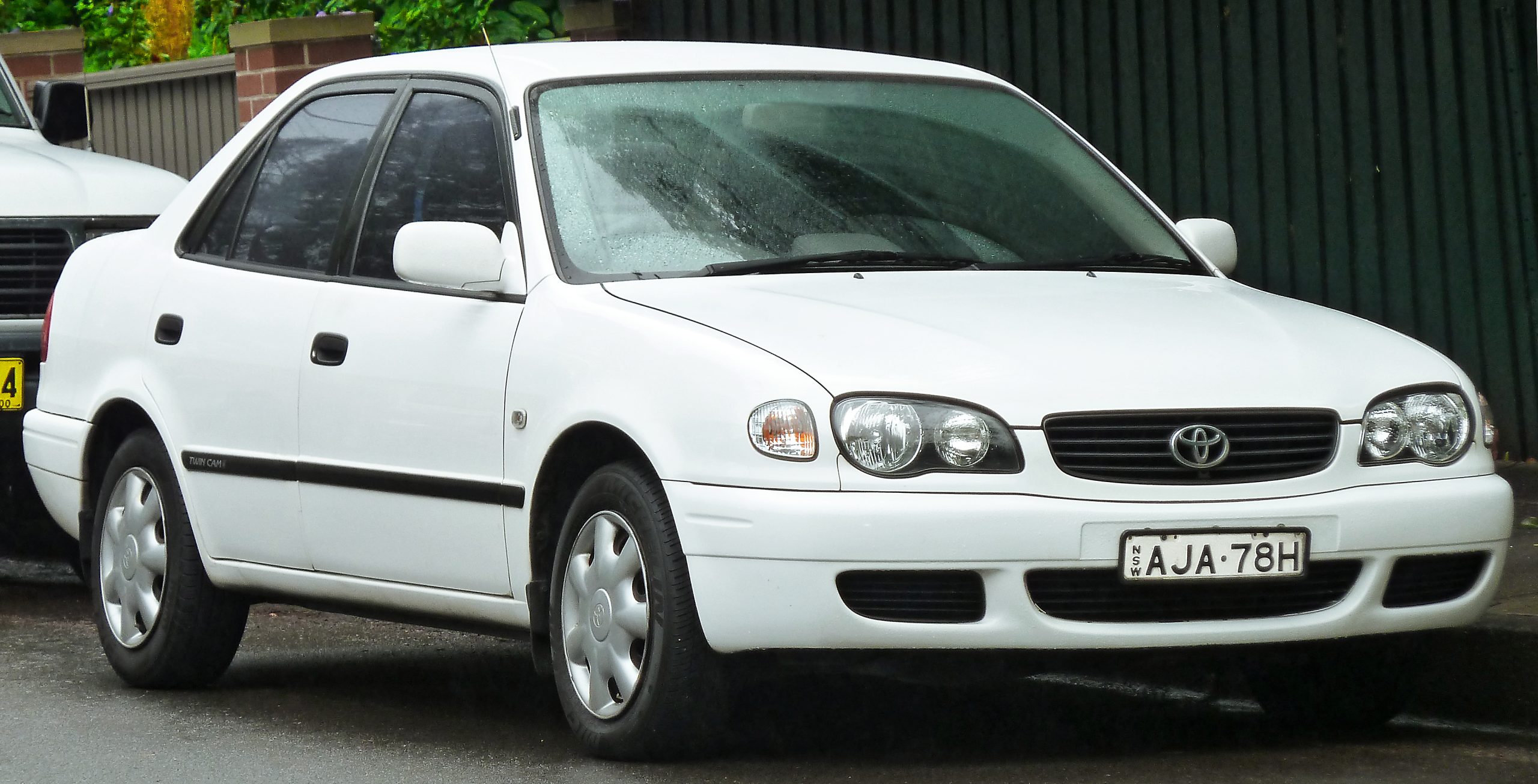Toyota Corolla (2000–2013)