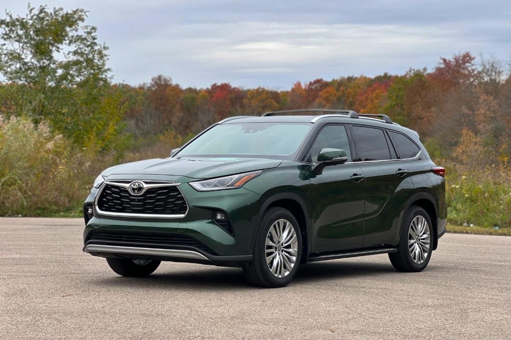 Toyota Highlander (2) Toyota Highlander (2)