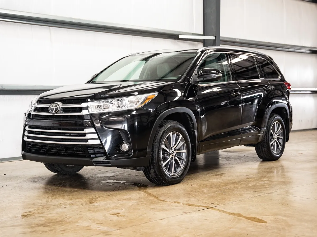 Toyota Highlander XLE AWD