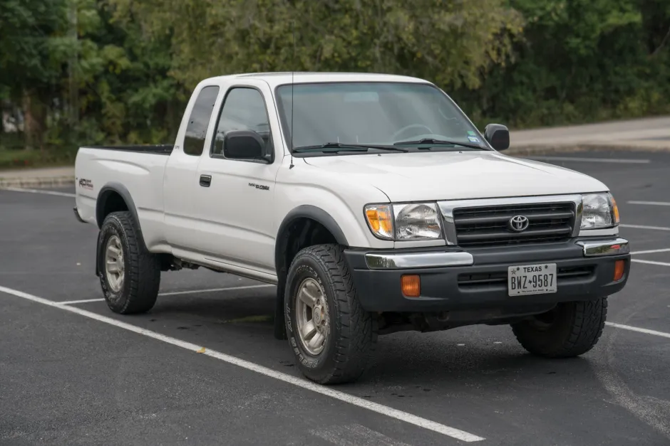 Toyota Tacoma (2000–2017)