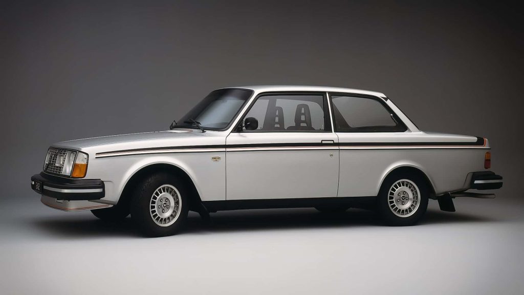 Volvo 240 (1974–1993) Volvo 240 (1974–1993)