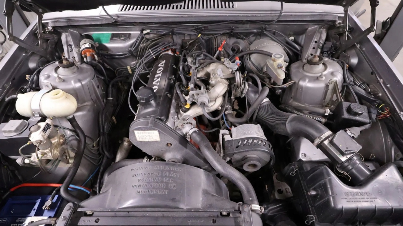 Volvo B230FT “Redblock” (740940)