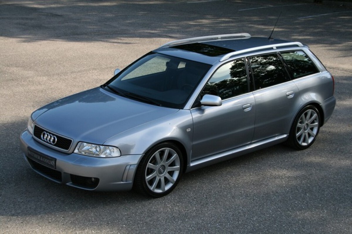  Audi RS4 (B5)