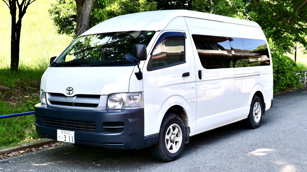 2006 Toyota HiAce Commuter