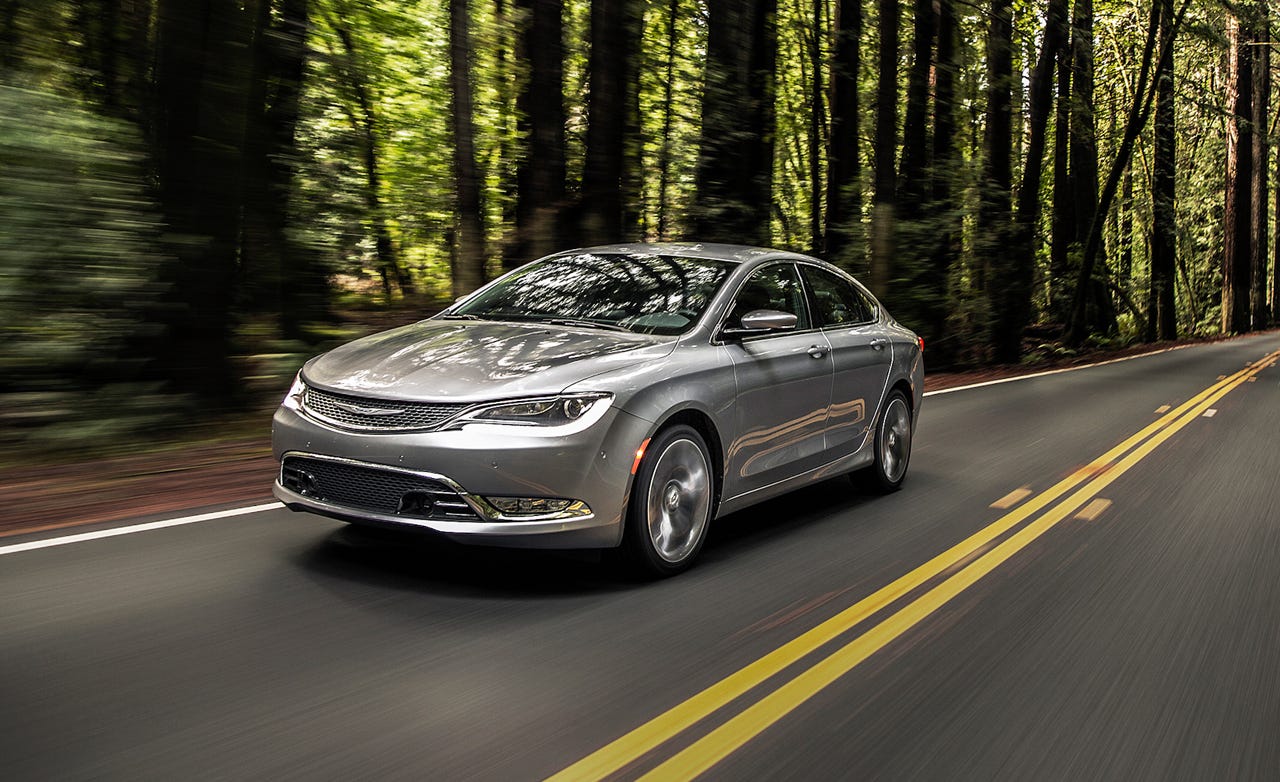 Chrysler 200 (2015–2017) — Ambitious Relaunch Undermined by Electrical Fragility