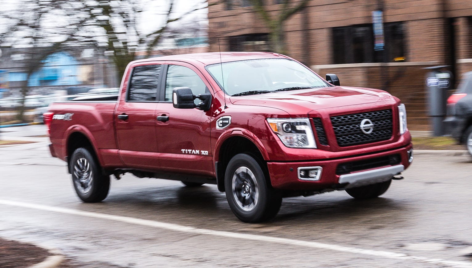 2017 Nissan Titan SV Crew Cab