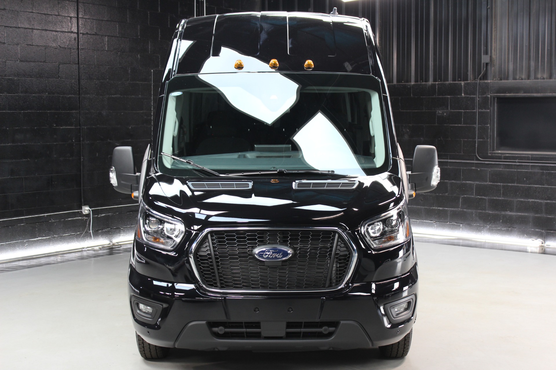 2023 Ford Transit Passenger Van 350 XLT High Roof