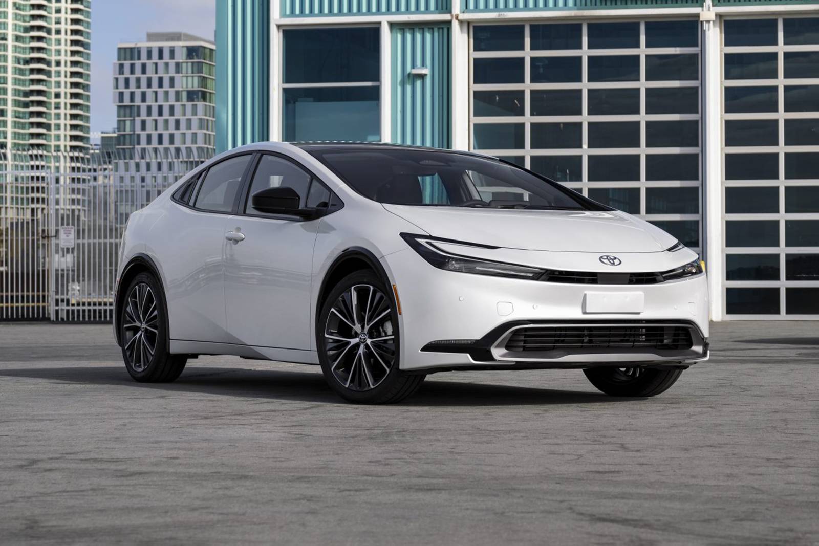 2023 Toyota Prius Hybrid LE