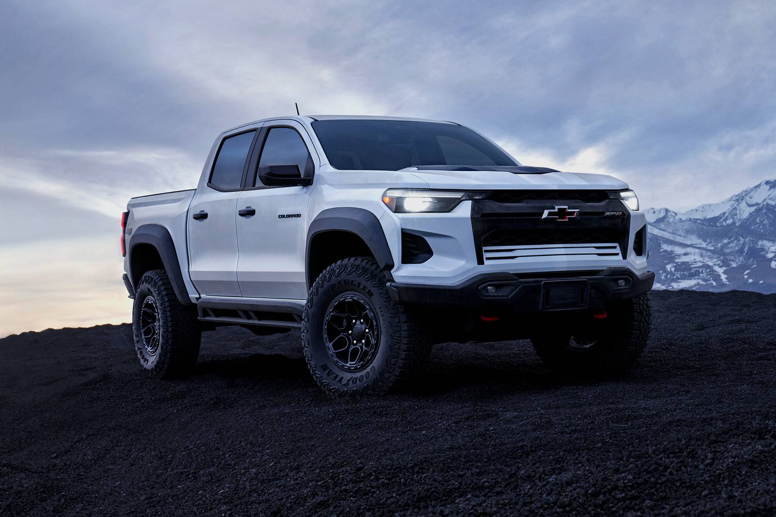 2024 Chevrolet Colorado WT