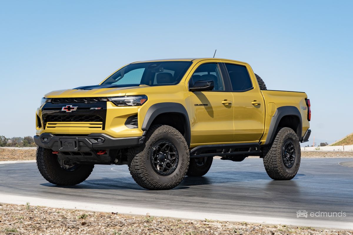 2024 Chevrolet Colorado WT