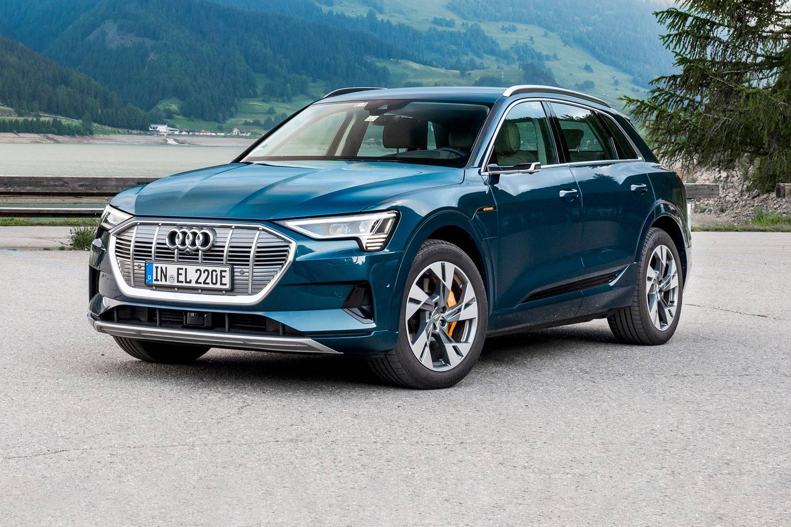 Audi e tron SUV Premium Plus
