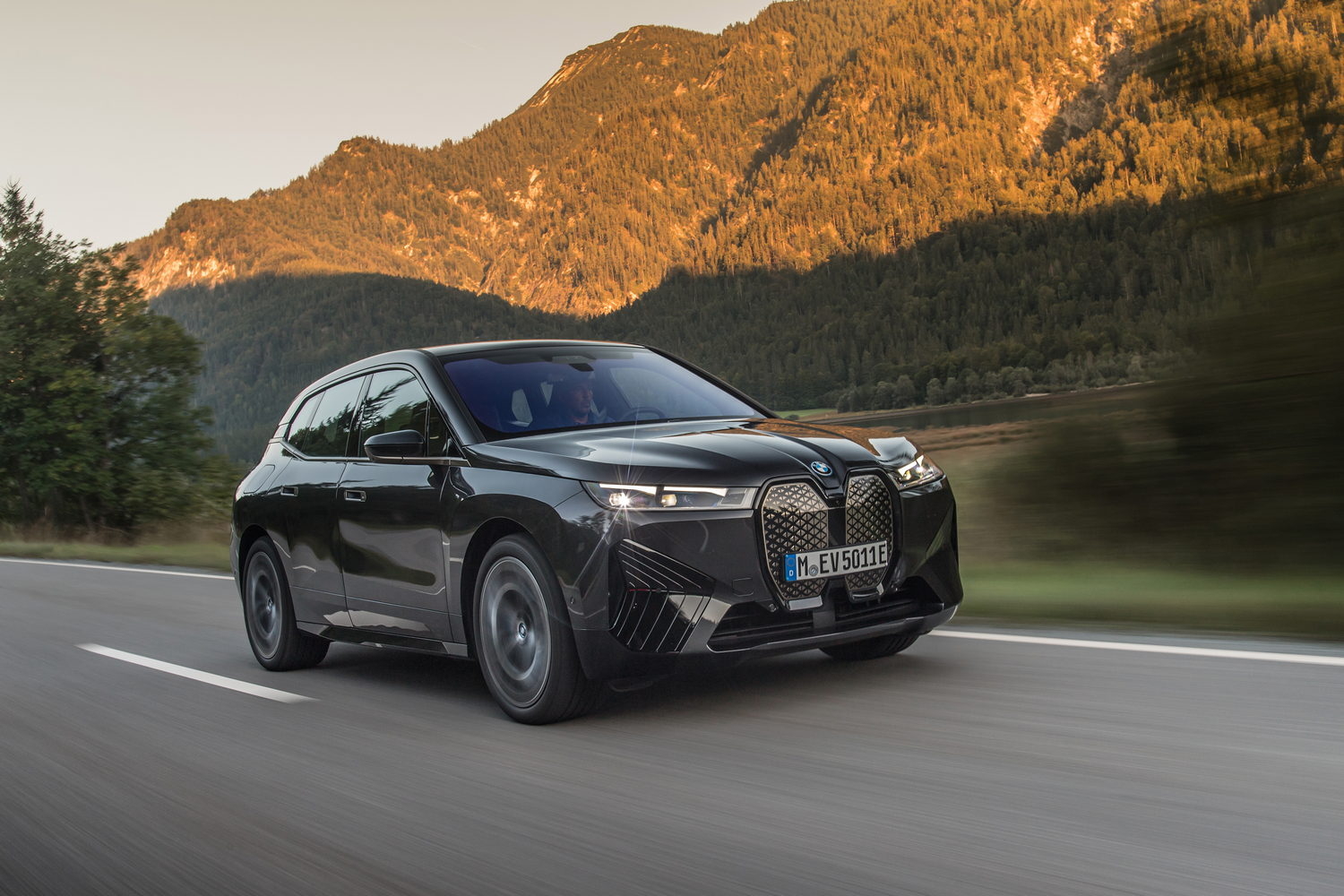 BMW iX xDrive50