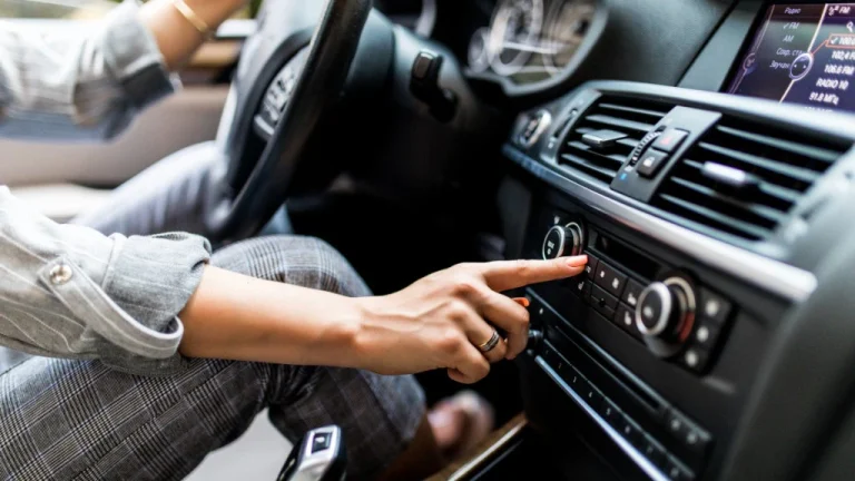 Best Features for Maintaining a Cool Cabin in Extreme Summer