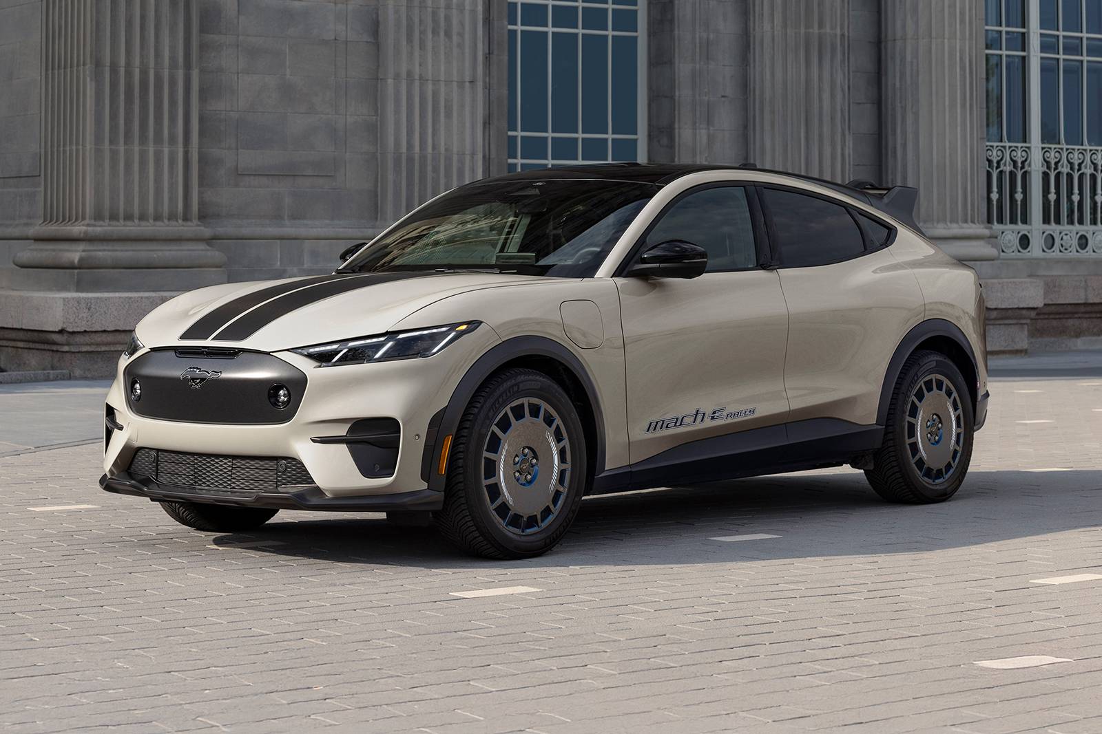 Ford Mustang Mach E Extended Range AWD