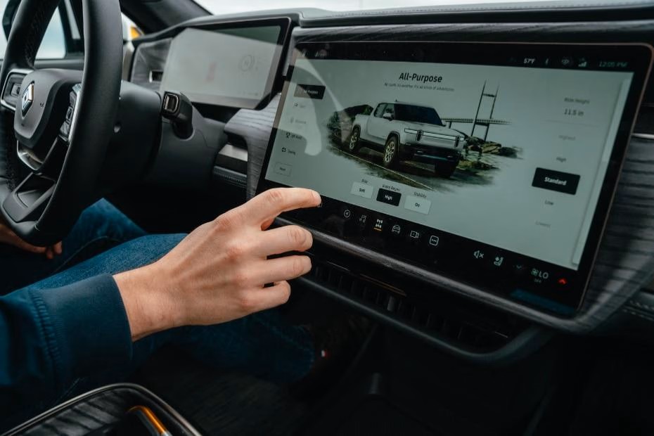Integrated Infotainment Screens
