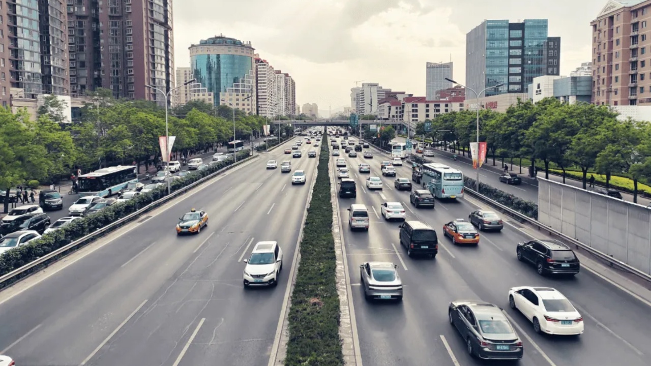 Maintaining a Three Second Buffer for Safer Highway Driving