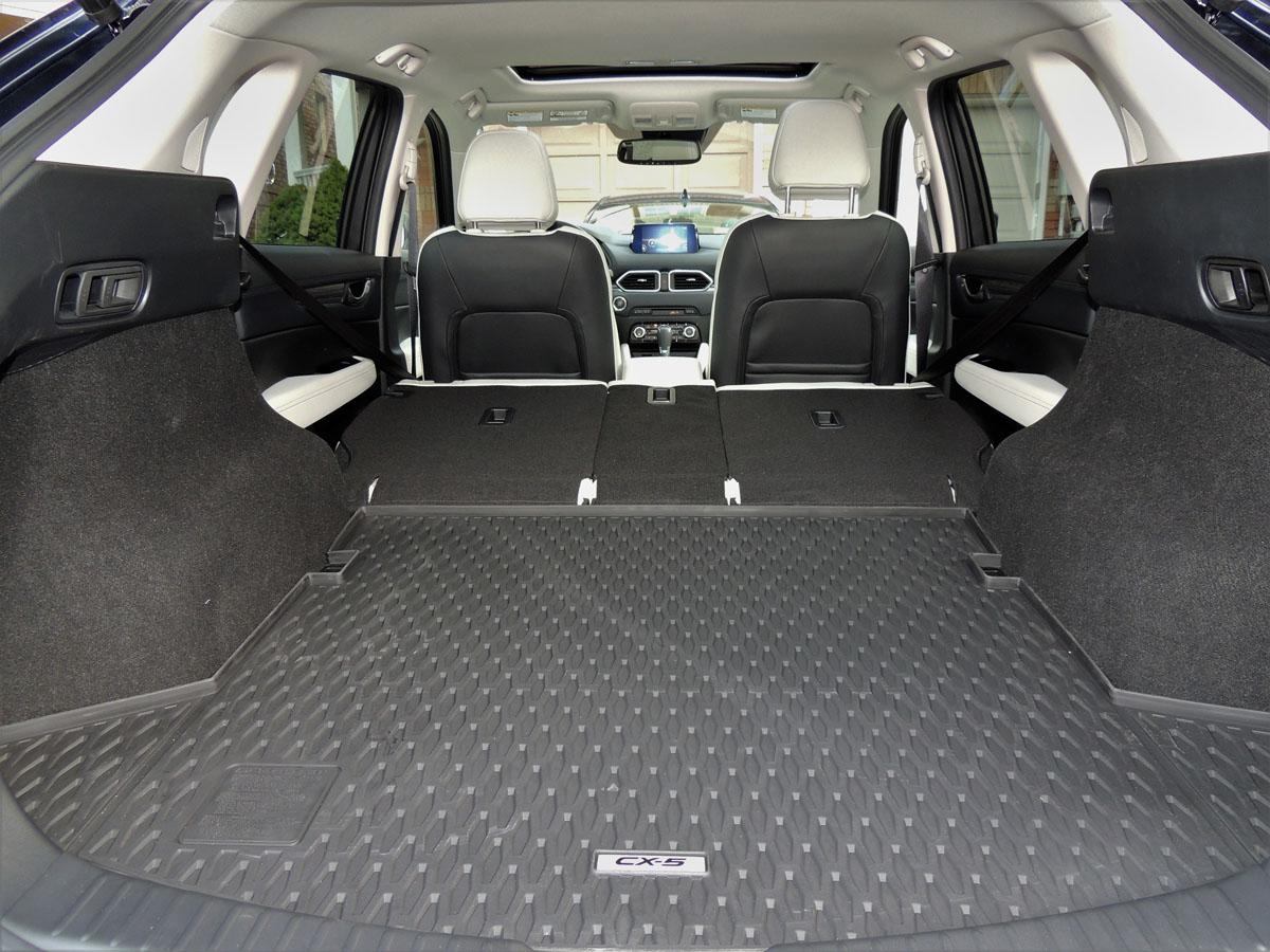 Mazda CX 5 Signature with fold flat rear seats