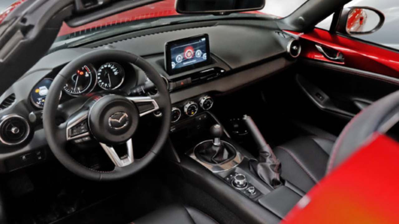 Mazda MX-5 Miata (Skyactiv-MT)